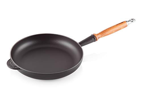 Le Creuset Sartén de hierro fundido con mango de madera, Redonda, Ø 26 cm, Apto para todas las fuentes de calor, incl. inducción, Negro mate